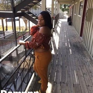 Meet your Posher, Renee